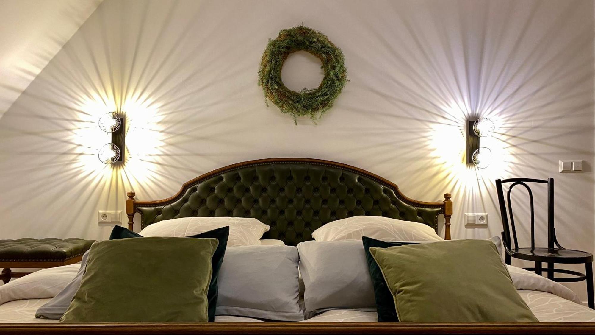 Sonnenhof 1737 - Ferienzimmer & Apartments Barbelroth Extérieur photo